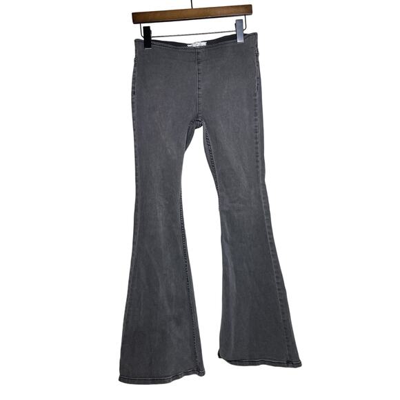 Free People Penny Pull-On Flare Jeans 27 Short Washed Black Stretch Mid Rise - Picture 1 of 6